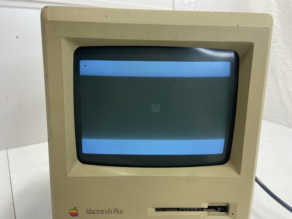 Apple Macintosh Plus 1MB Vintage Computer (PARTS ONLY)