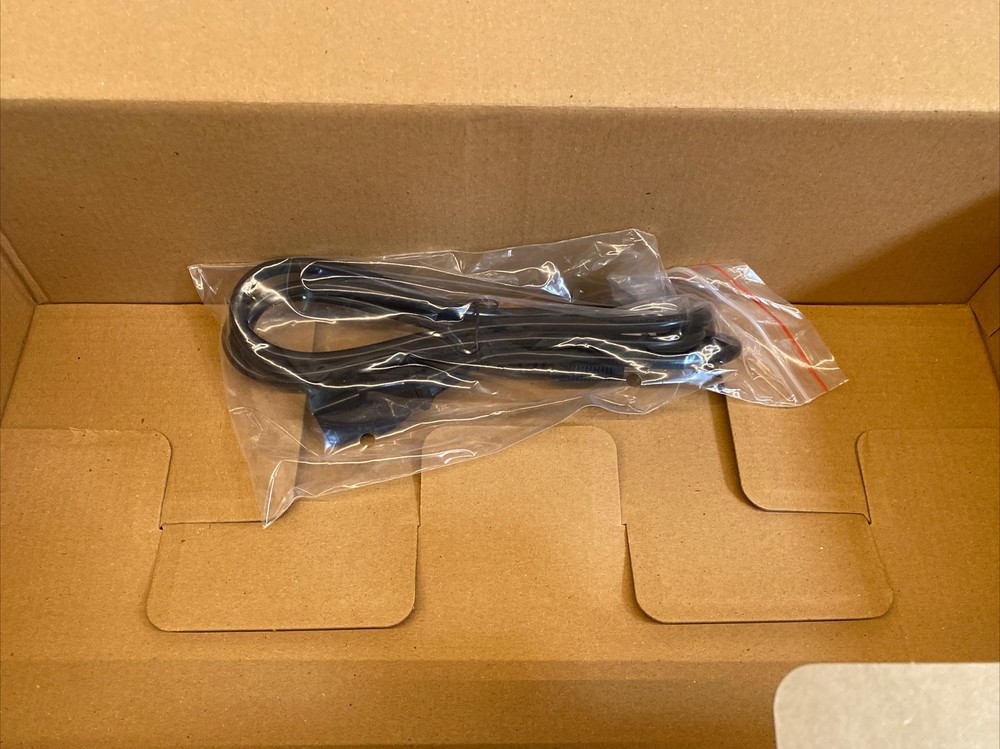 IOGEAR 4-Port Single View DisplayPort Secure KVM Switch w/Audio and CAC Support
