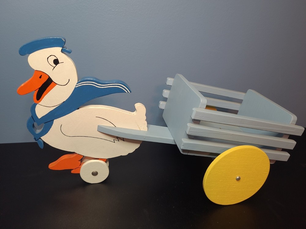 Vintage Duck Wooden l Pull Toy Easter Candy Container