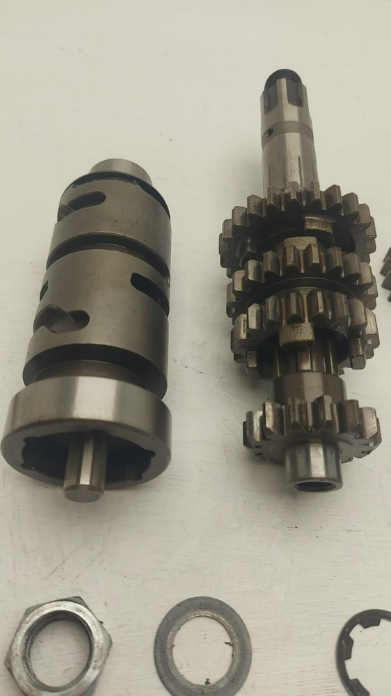 Suzuki Marauder 125 Gear Box