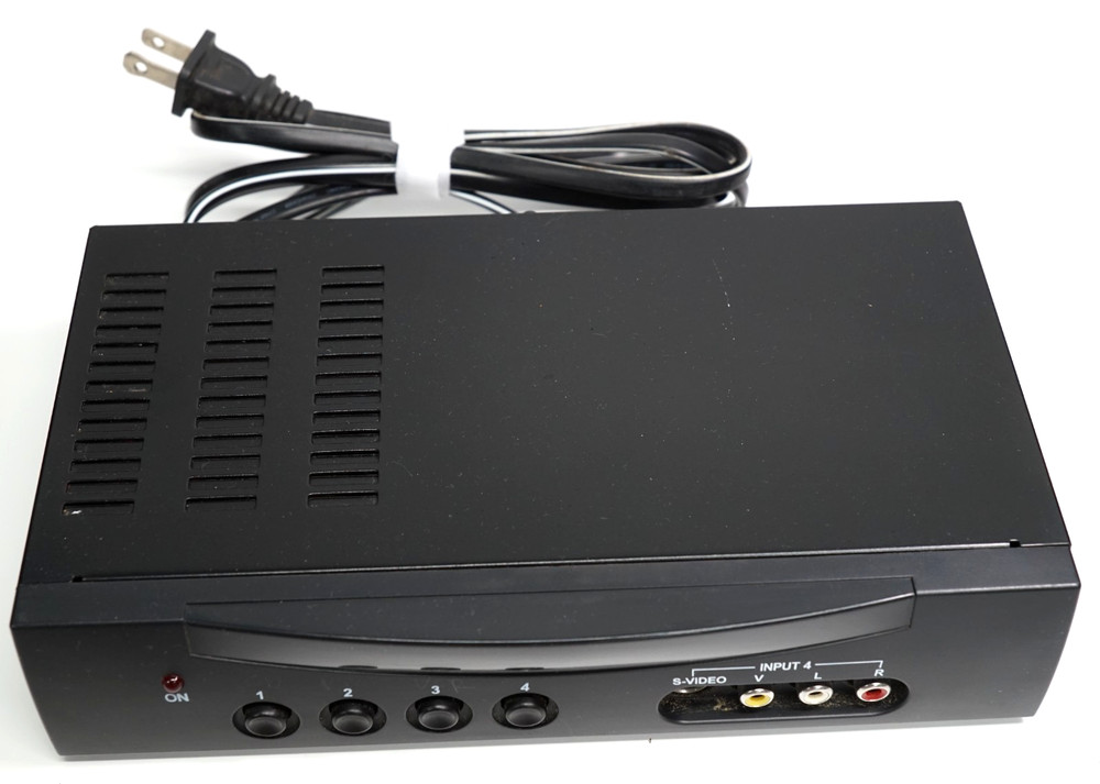 Philips Magnavox PM61151 4 Port Video Source Selector with RF Modulator