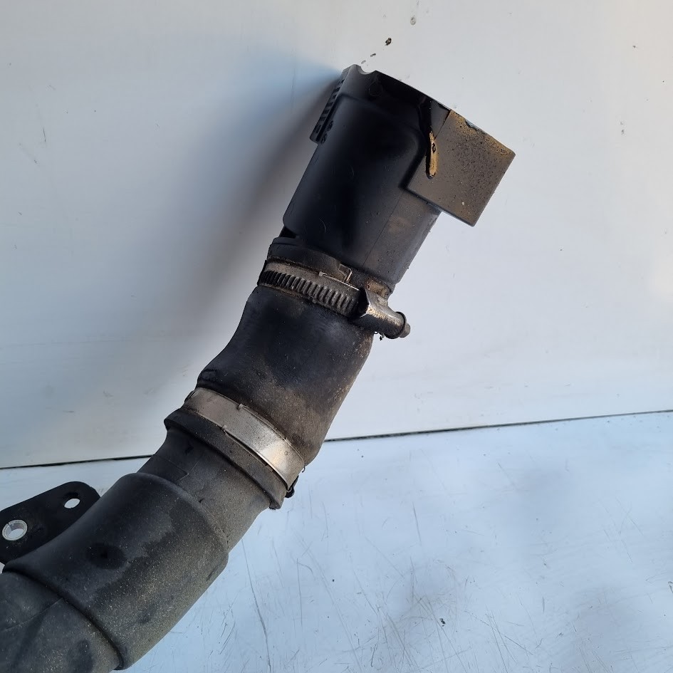 Volkswagen Golf SCIROCCO 2.0 TDI Engine Intercooler Pipe 5N0145840F