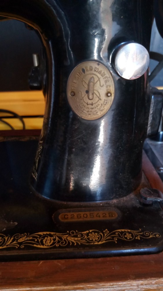 Vintage Singer Sewing Machine