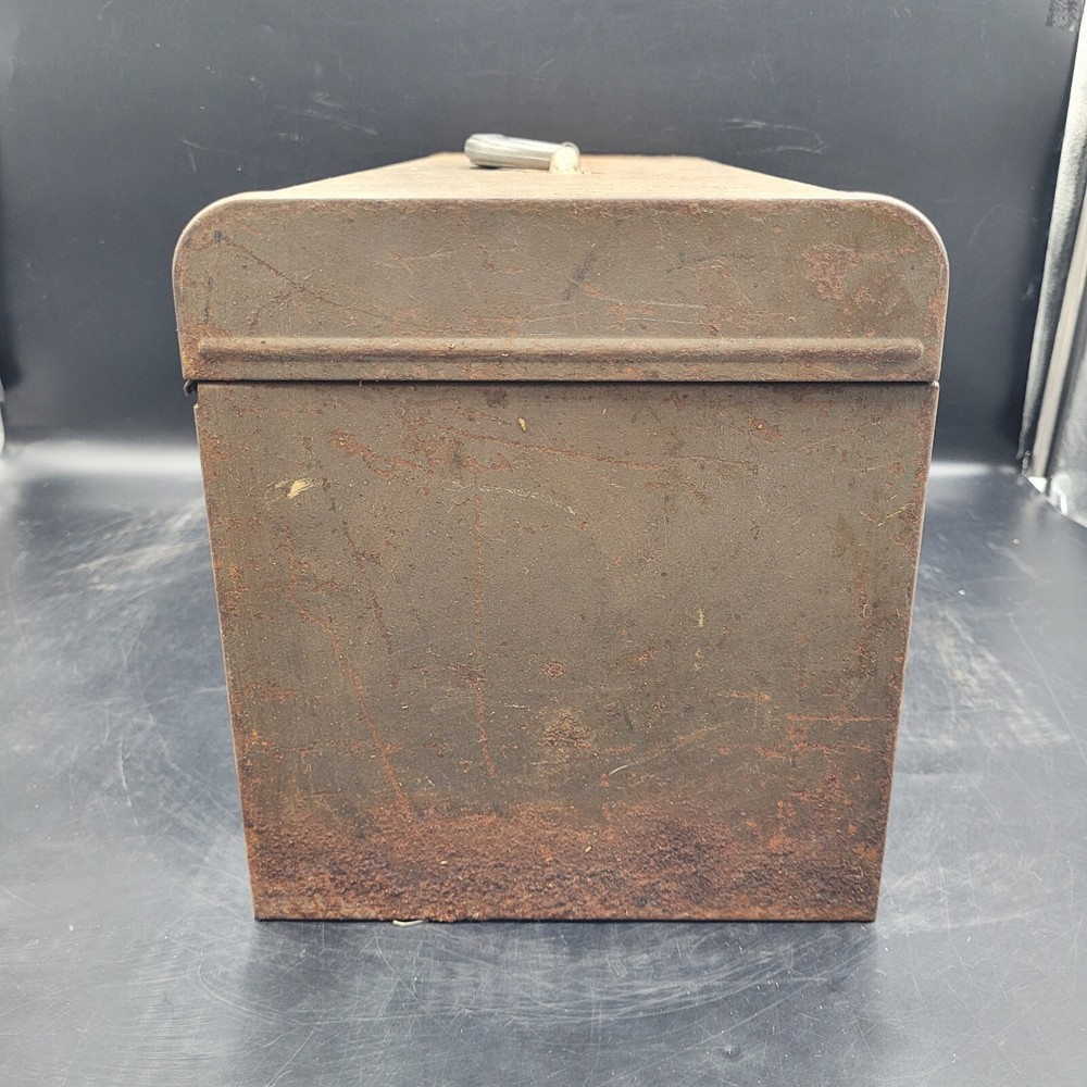 Vintage Craftsman Crown Logo Toolbox w/ Tray (Rusted Bottom)