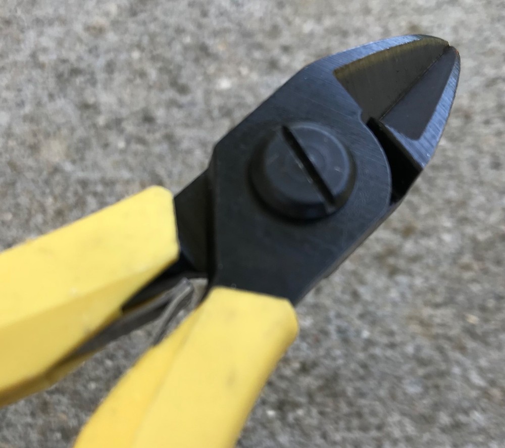 8160 Lindstrom diagonal side wire cutter, cuts