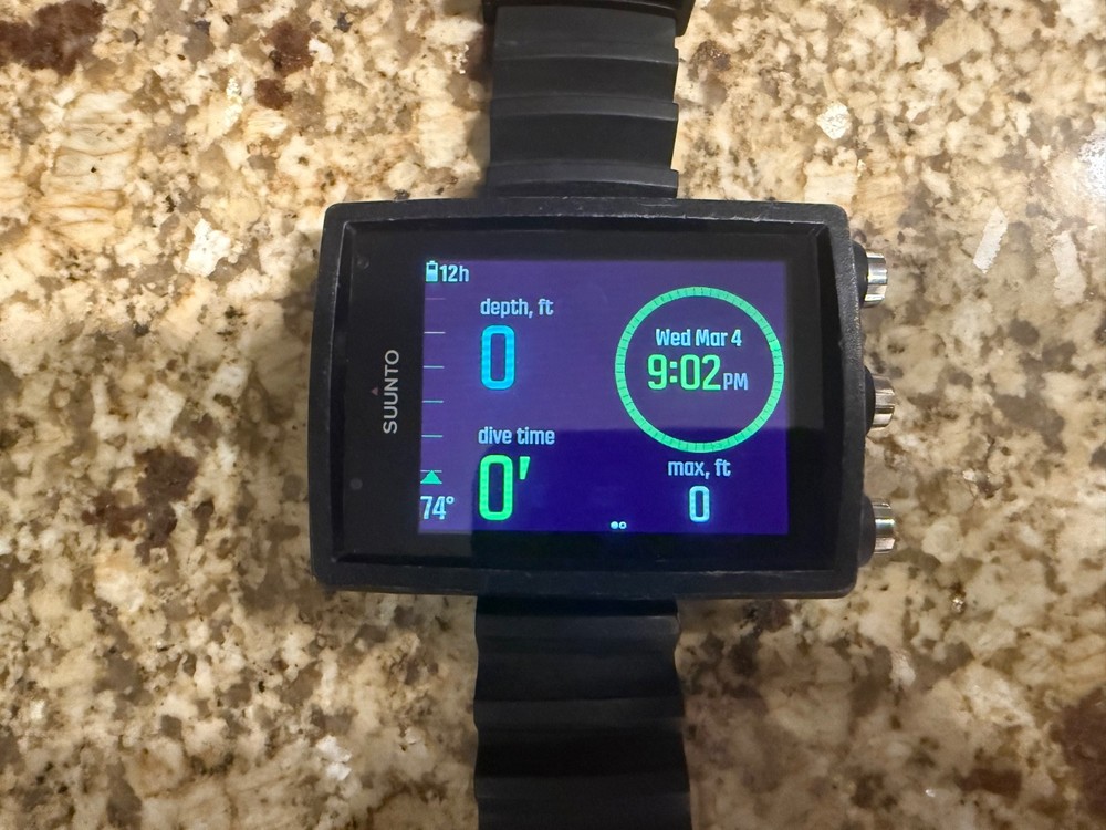 Suunto Eon Core Air Integrated Dive Computer + Tank Pod + cable