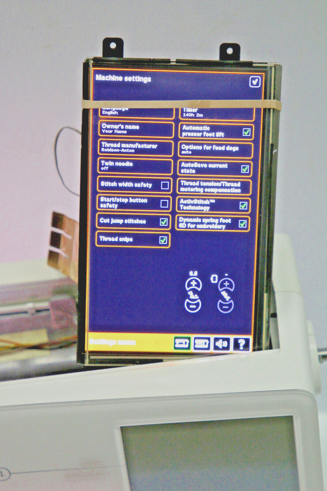 Pfaff Creative Sensation PRO Complete Screen / Display #2936