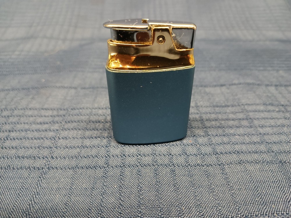Vintage Moses Ronson Blue Pioneer Lighter With Etching