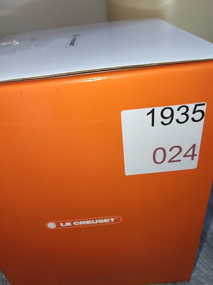 Le Creuset Cloche Tea Kettle, 2-Qt. Flame NEW