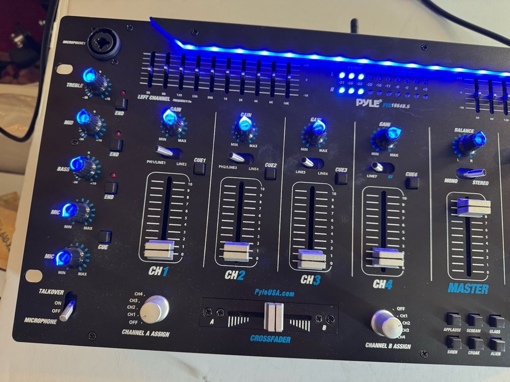 Pyle PYD1964B5 6-Channel Bluetooth DJ Mixer System