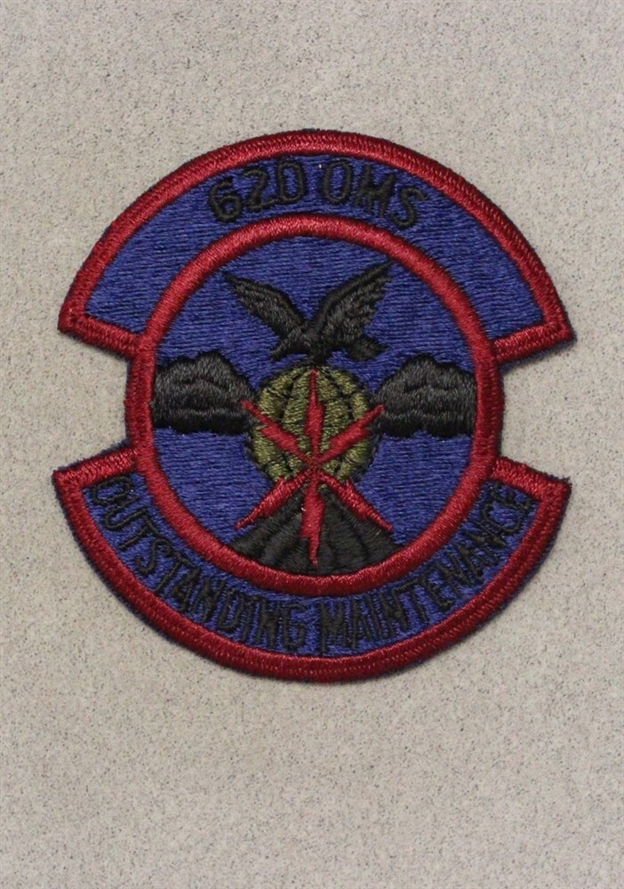 USAF Air Force Patch 4240: 62nd Organizational Maintenance Sqdn - blue