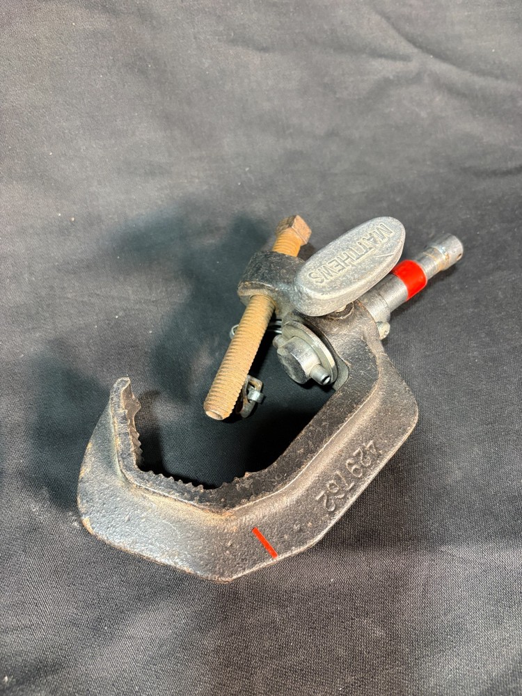 Matthews Baby Pipe Clamp