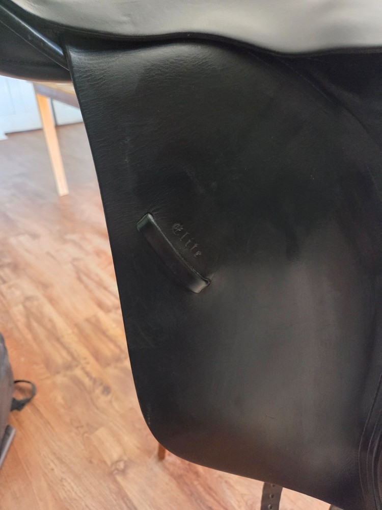 Windsor Elite Dressage Saddle, Medium, 17" Seat, # 3 Spring Tree