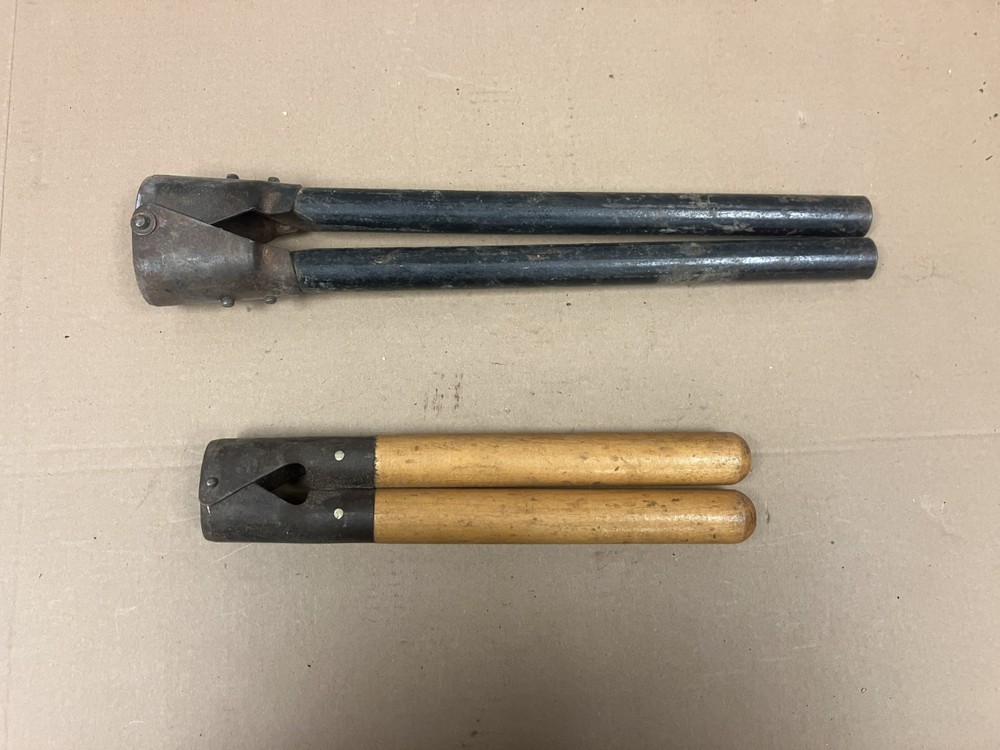 Livestock Dehorning Tools