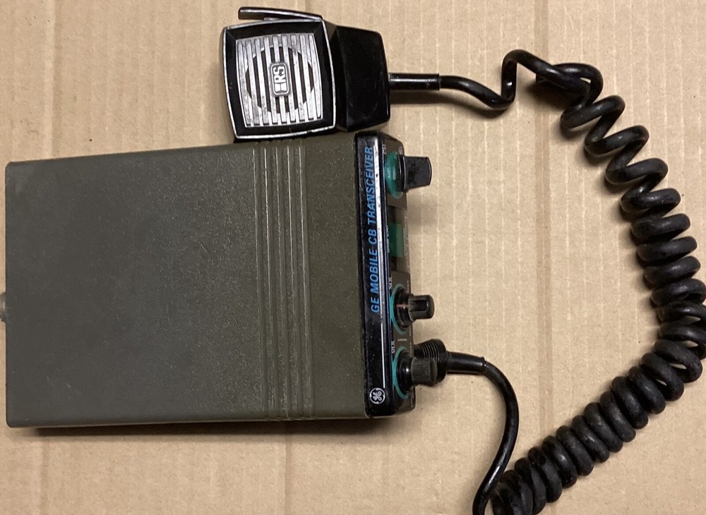 Vintage CB Transceiver Citizens Band 3-5909B Untested