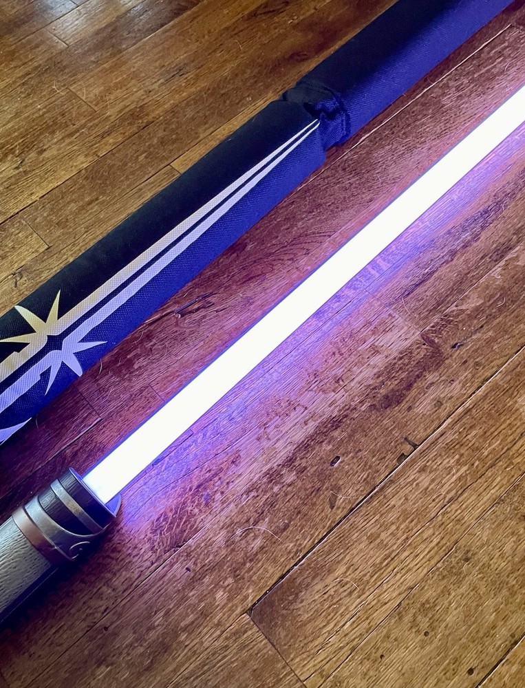 STAR WARS Savi’s Workshop Disney Lightsaber (ELEMENTAL NATURE) Blade + Case