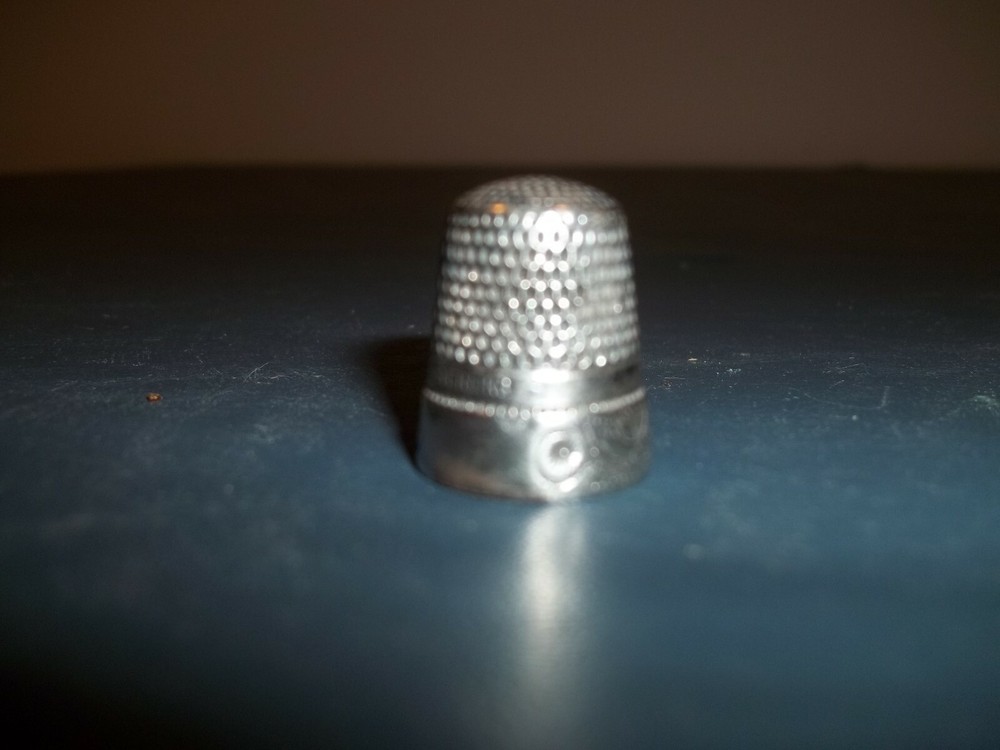 Vintage Flower Patterned Size 10 Sterling Thimble Solid Heavy Clean