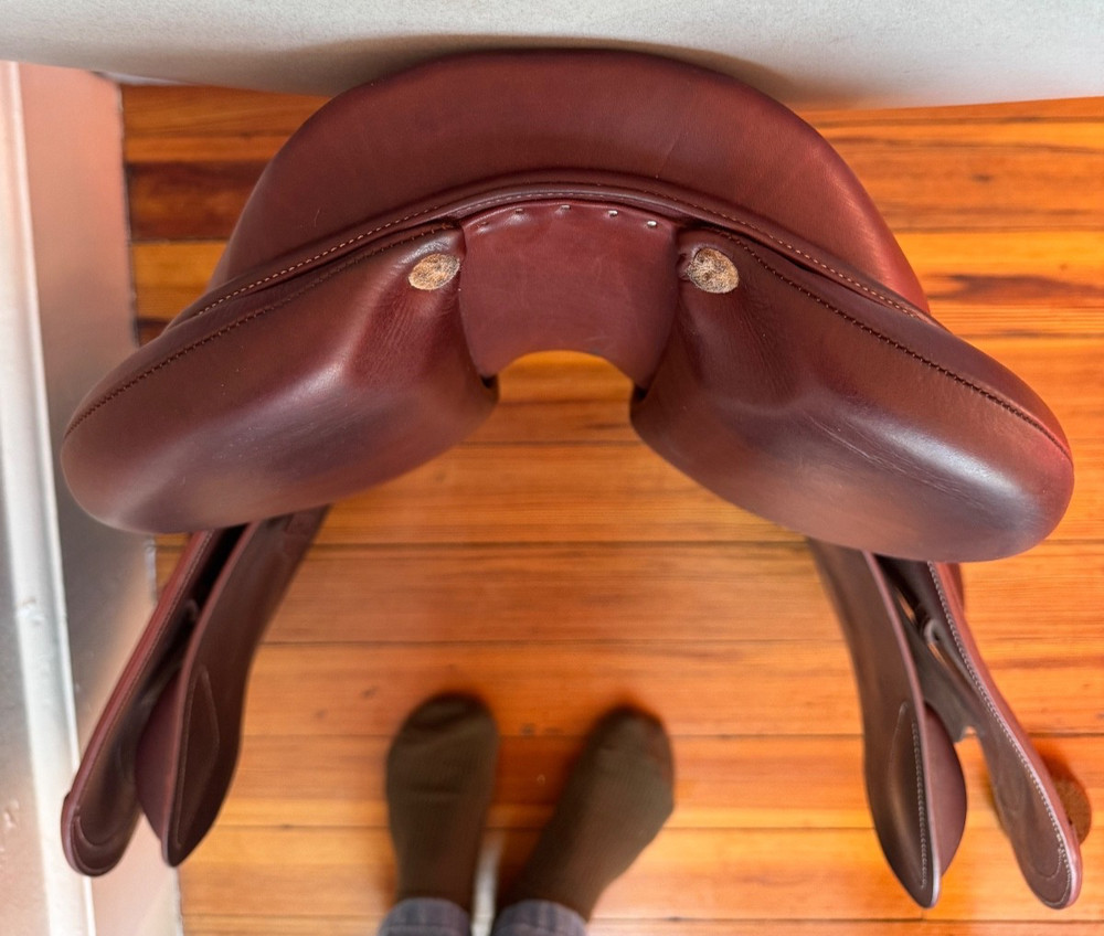 17.5" Devoucoux Biarritz O Saddle - 2020 - 2A - Full Buffalo