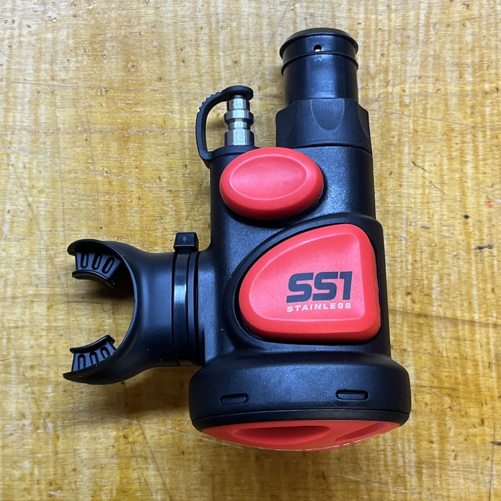 Atomic Aquatics SS1 Safe Second - Red - Regulator/Inflator Combo