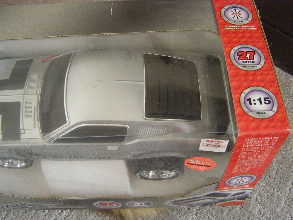 NEVER OPENED Ford ‘67 Mustang Fastback Silver RC Remote Control Car 1:15 Scale