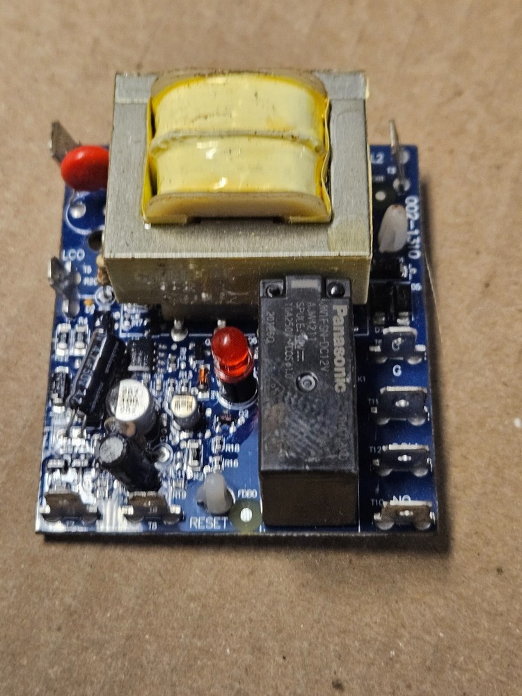 Raypak 002-1310 LLC823F10PPC679 Liquid Level Control Board 24VAC 10A