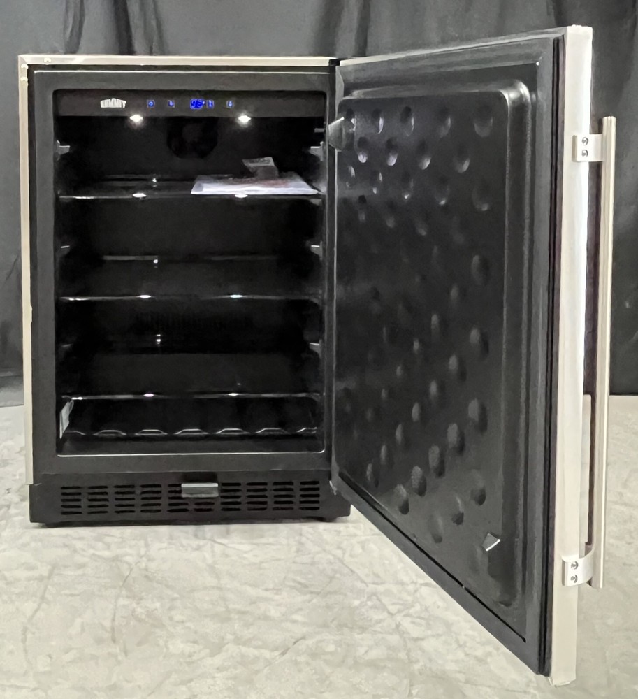 Summit FF64BCSS 24 Inch Undercounter Refrigerator with 4.6 cu. ft. Capacity