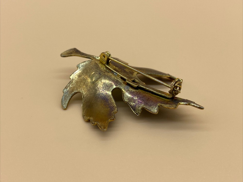 vintage brooch pin back unsigned collectors