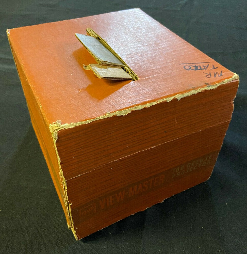 VIEW-MASTER 100, DELUXE PROJECTOR 1960 IN ORIGINAL BOX