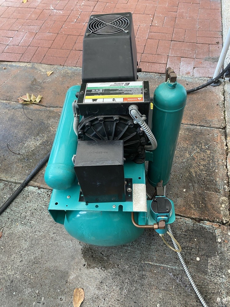 Apollo Dental Products air compressor Model ALCS22D