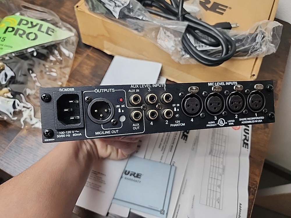 Shure SCM268 4-Channel Microphone Mixer EUC Tested