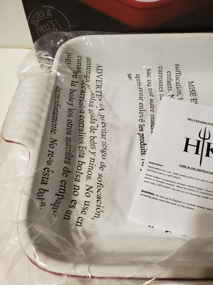 Hell's Kitchen 12.5 x 10 Red Square Baker New Open Box