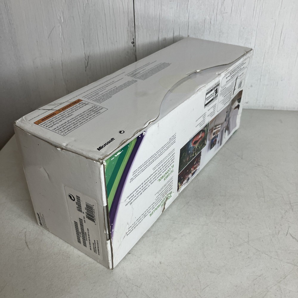 XboX 360 Kinect Sensor with Kinect Adventures (Sealed) CIB