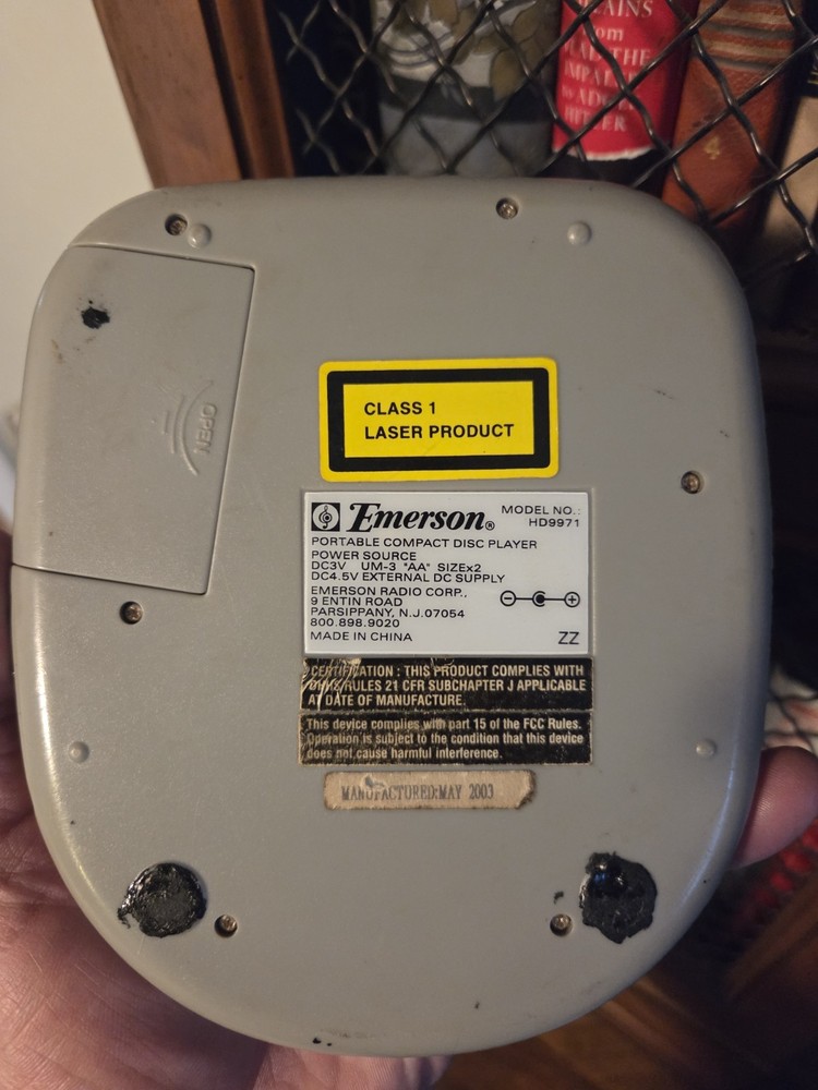 Emerson portable compact disc player, model number HD9971