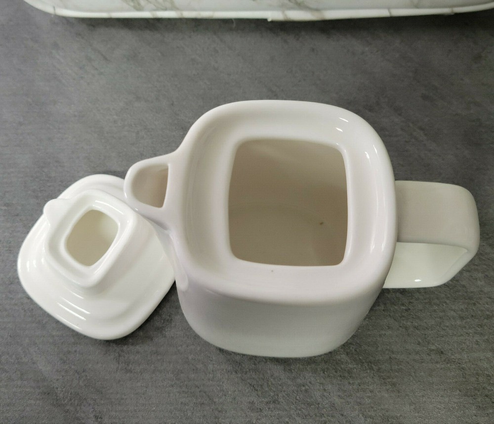 DELTA AIRLINES First Class 1 Cup Solid White Ceramic TEAPOT By Alessi