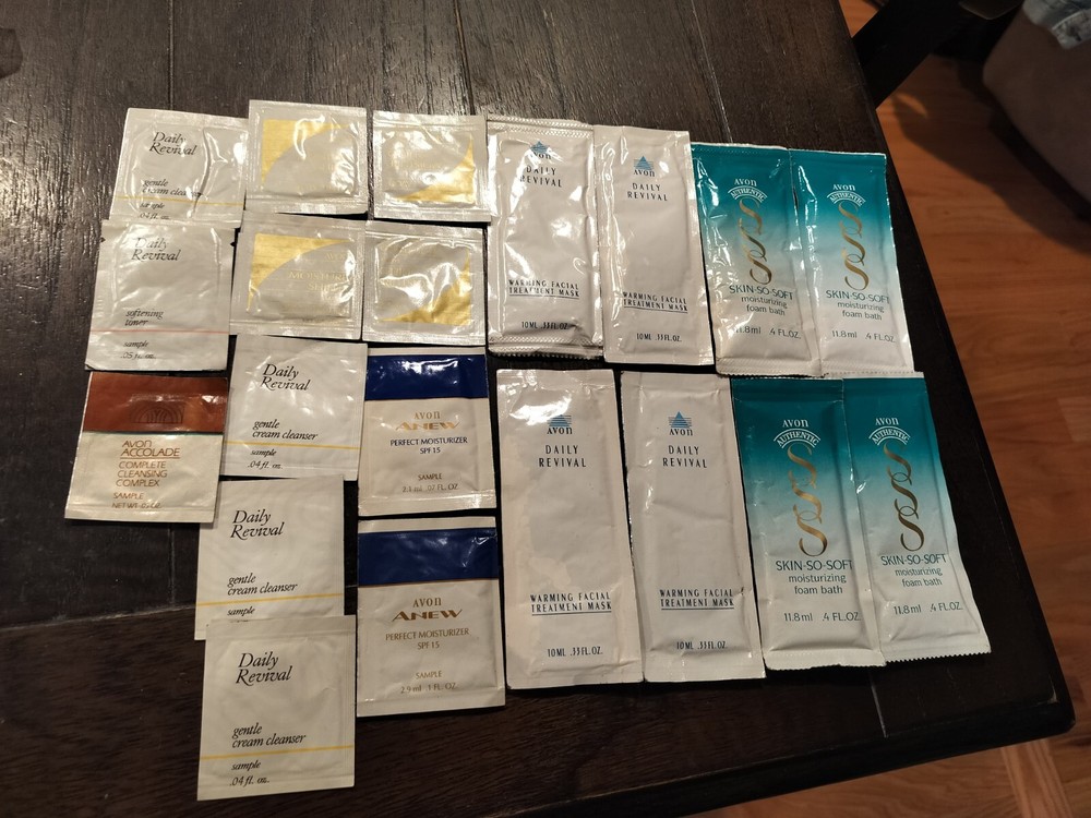 Avon Assorted Samples Lot Of 20/B7