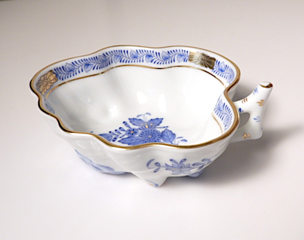Herend CHINESE BOUQUET BLUE 4" Leaf Shaped DIsh, New/Mint Condition