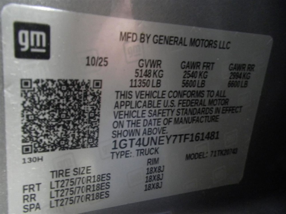 2026 Sierra 2500 SLT Air Shutter