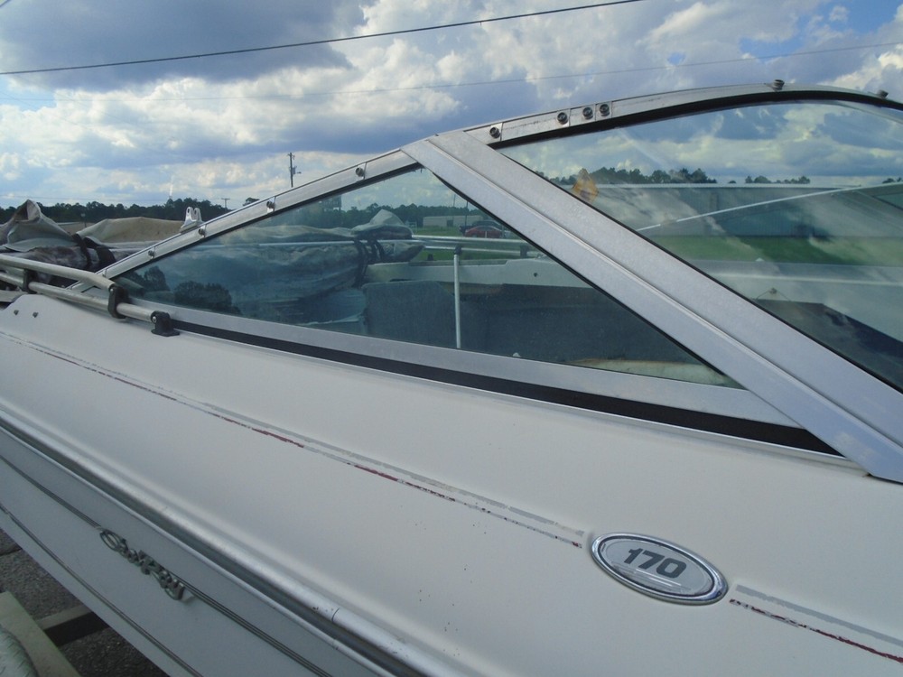 Sea Ray 170 Starboard Side Windshield, THIS SINGLE PIECE ONLY