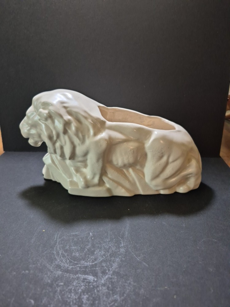 McCoy Pottery LION Planter