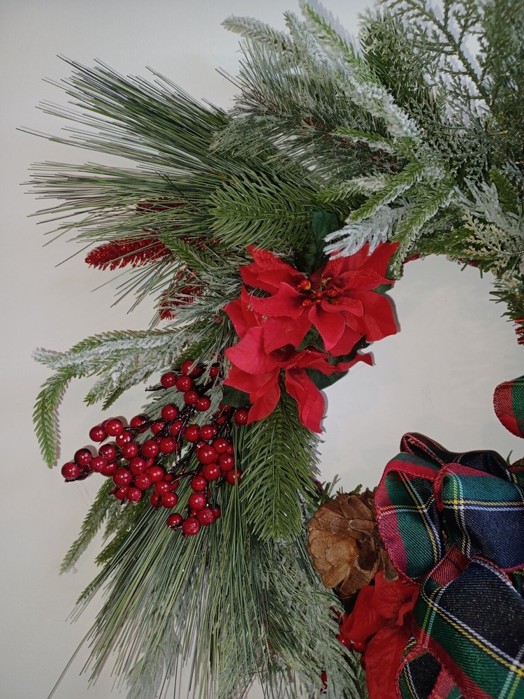 Rustic Cardinal's Christmas Wreath - 18"