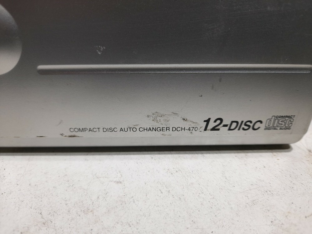 GENUINE BMW DENON 12 DISC CD CHANGER (39) +