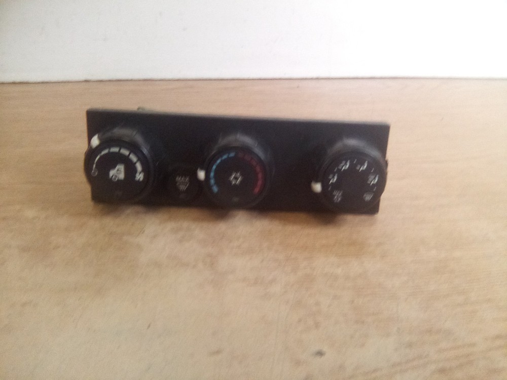 International MV 4065331C5 Climate Control