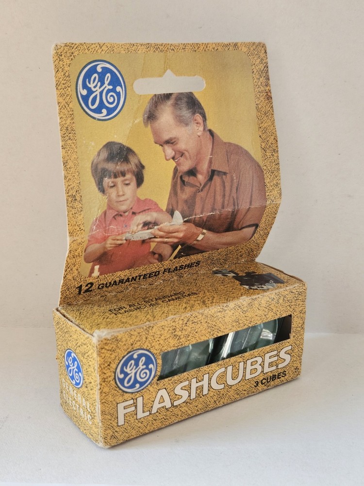Vintage GE Flashcubes General Electric 2 Cubes 24 Flashes