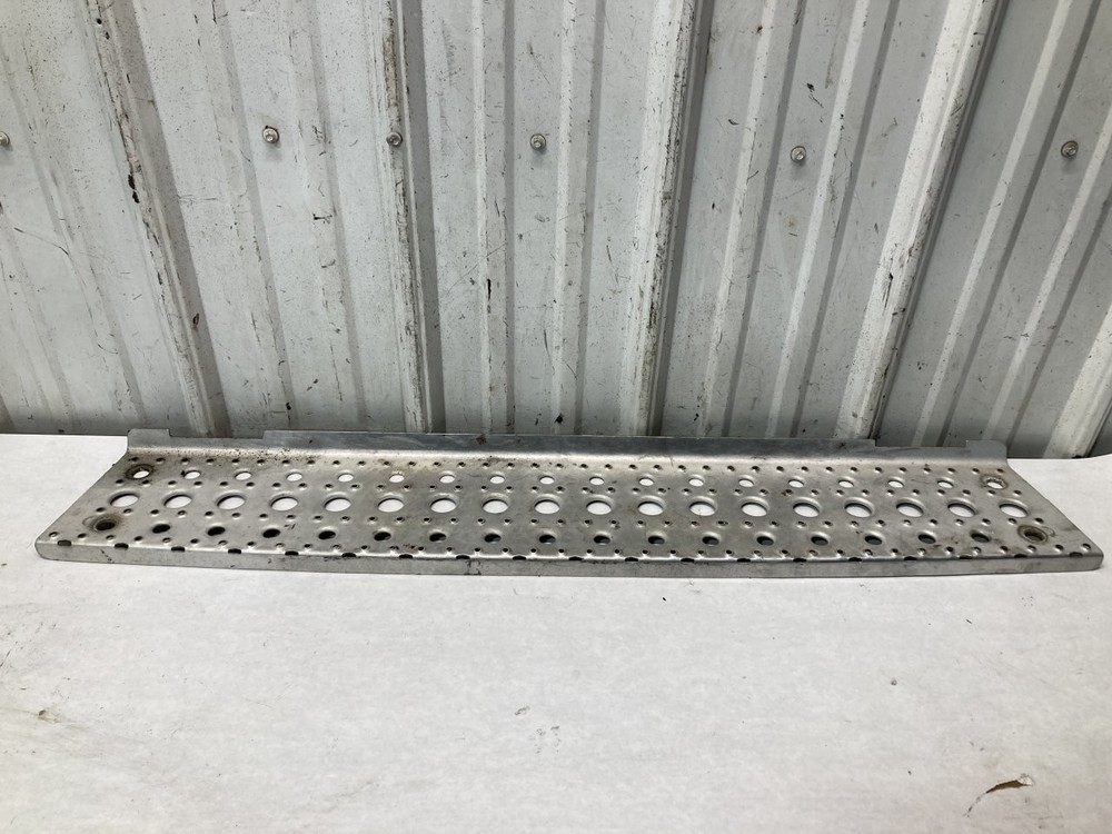 Freightliner CASCADIA Step (Frame, Fuel Tank, Faring) - Used