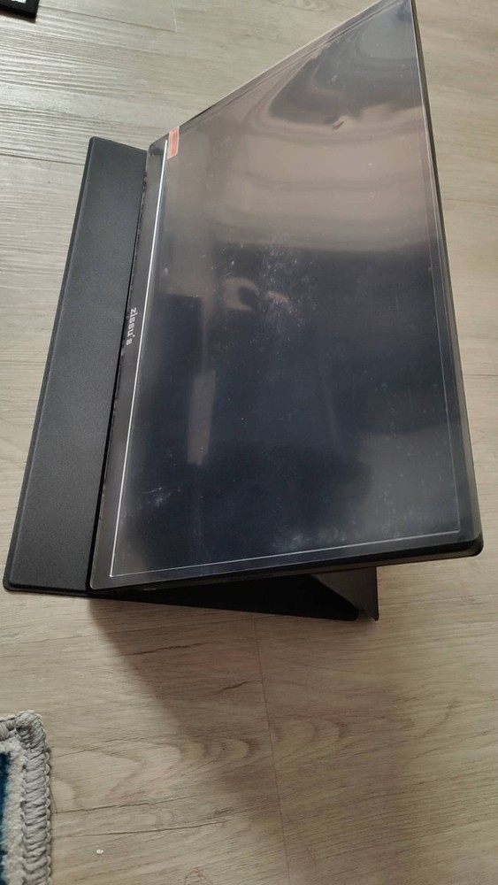 Zissu’s portable monitors