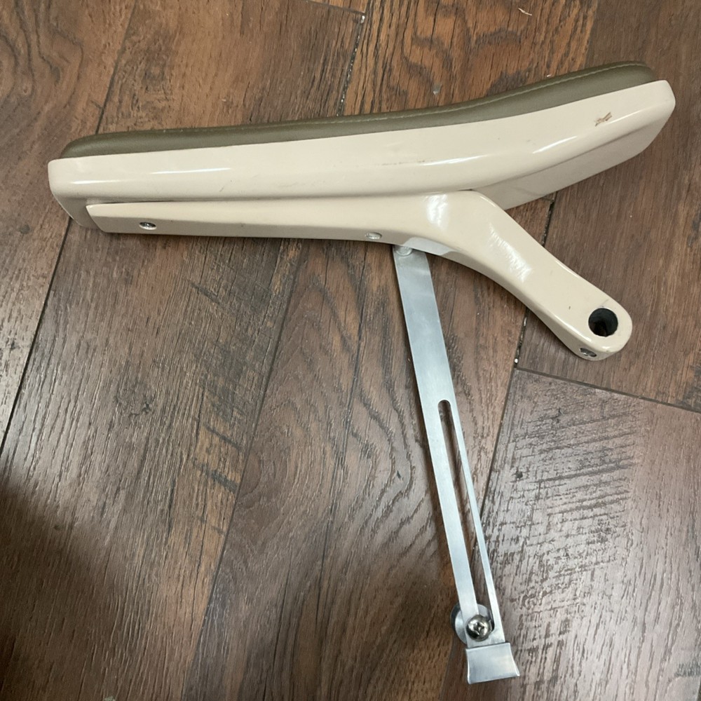 Dexta MK 9 CHAIR Left Armrest w/Link