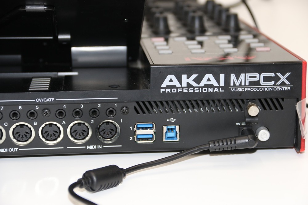 Akai Professional MPC-X Standalone Sampler and Sequencer