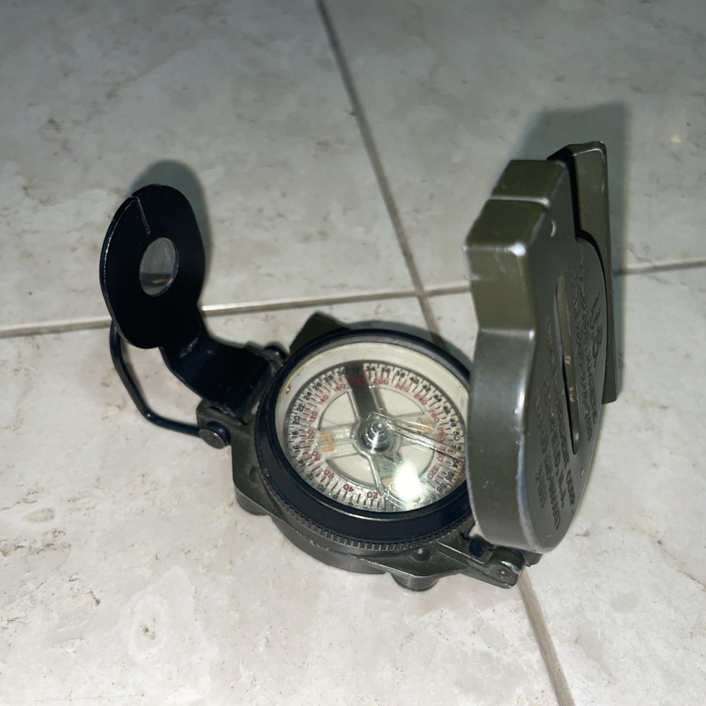 US COMPASS Jay Bee 9-66 WITH POUCH
