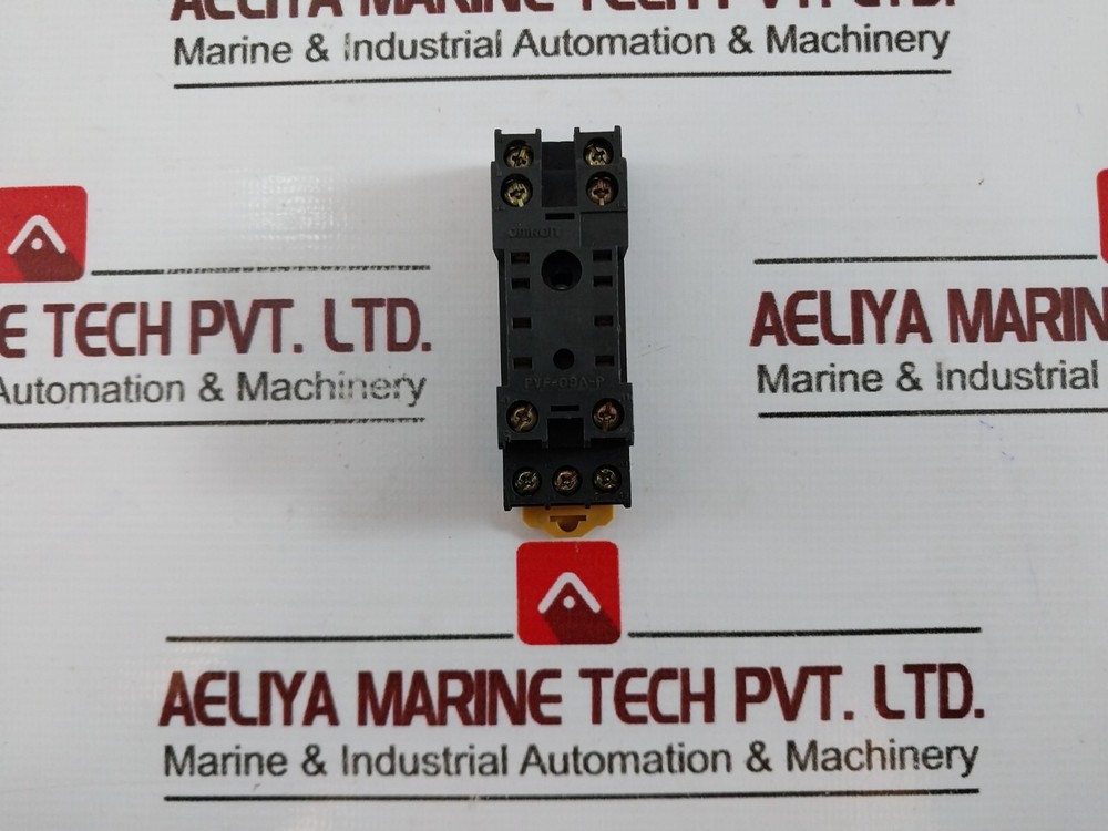 Omron PYF-08A-P DIN Rail/Surface Mounting 8-pin Socket