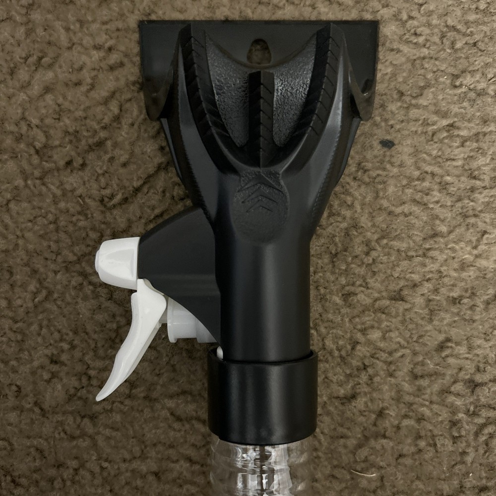 Subzero 11.75 “ Refillable Spray Bottle/Deicer Scrapper! Fast Shipping!
